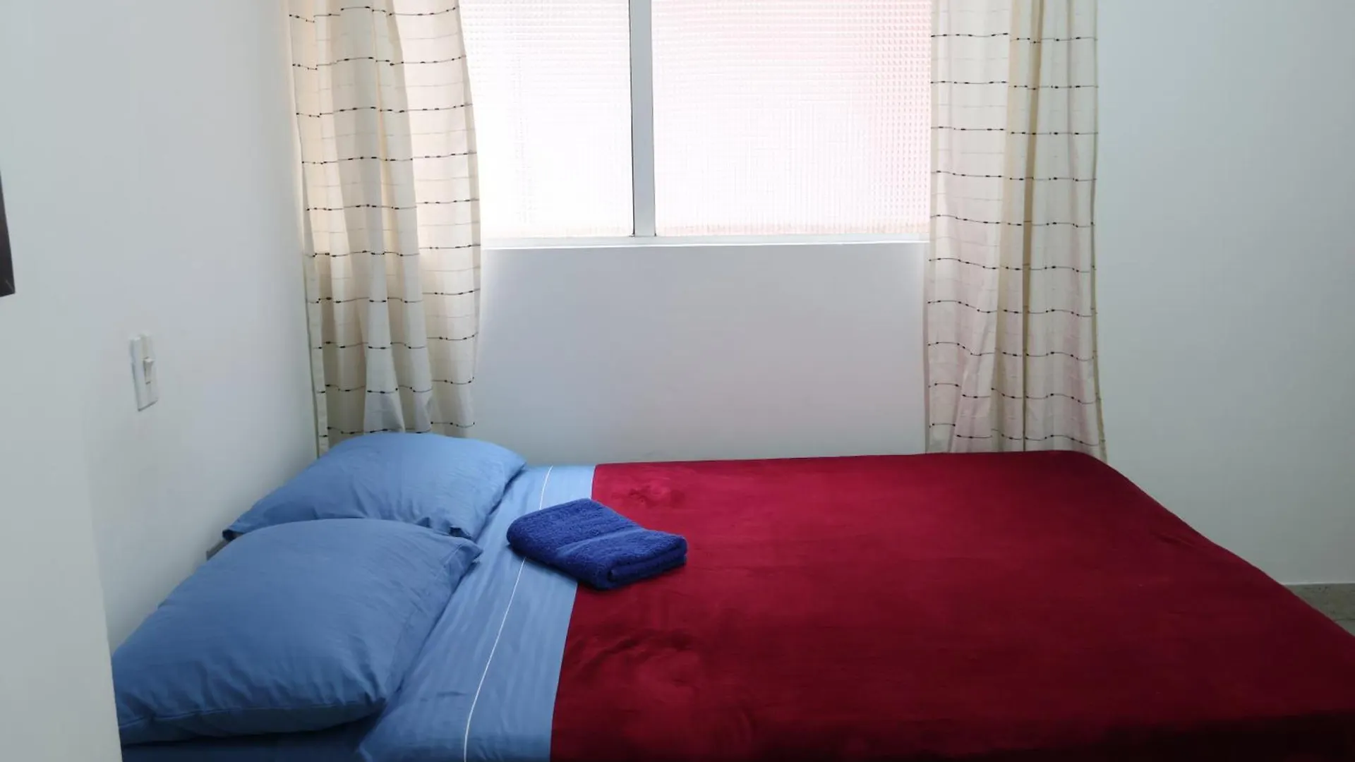Living Poblado Manila 3027 Habitacion Individual 麦德林
