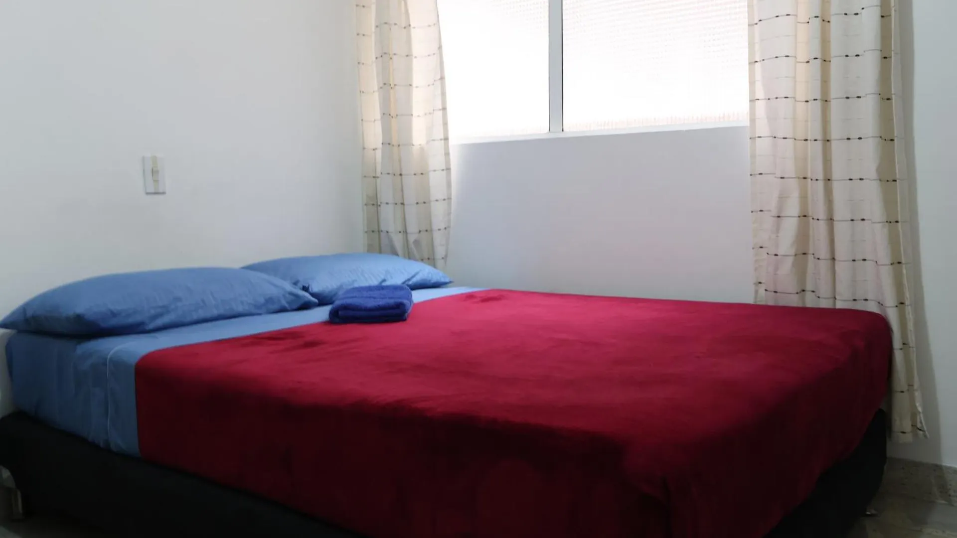 Living Poblado Manila 3027 Habitacion Individual 麦德林 0*,  哥伦比亚