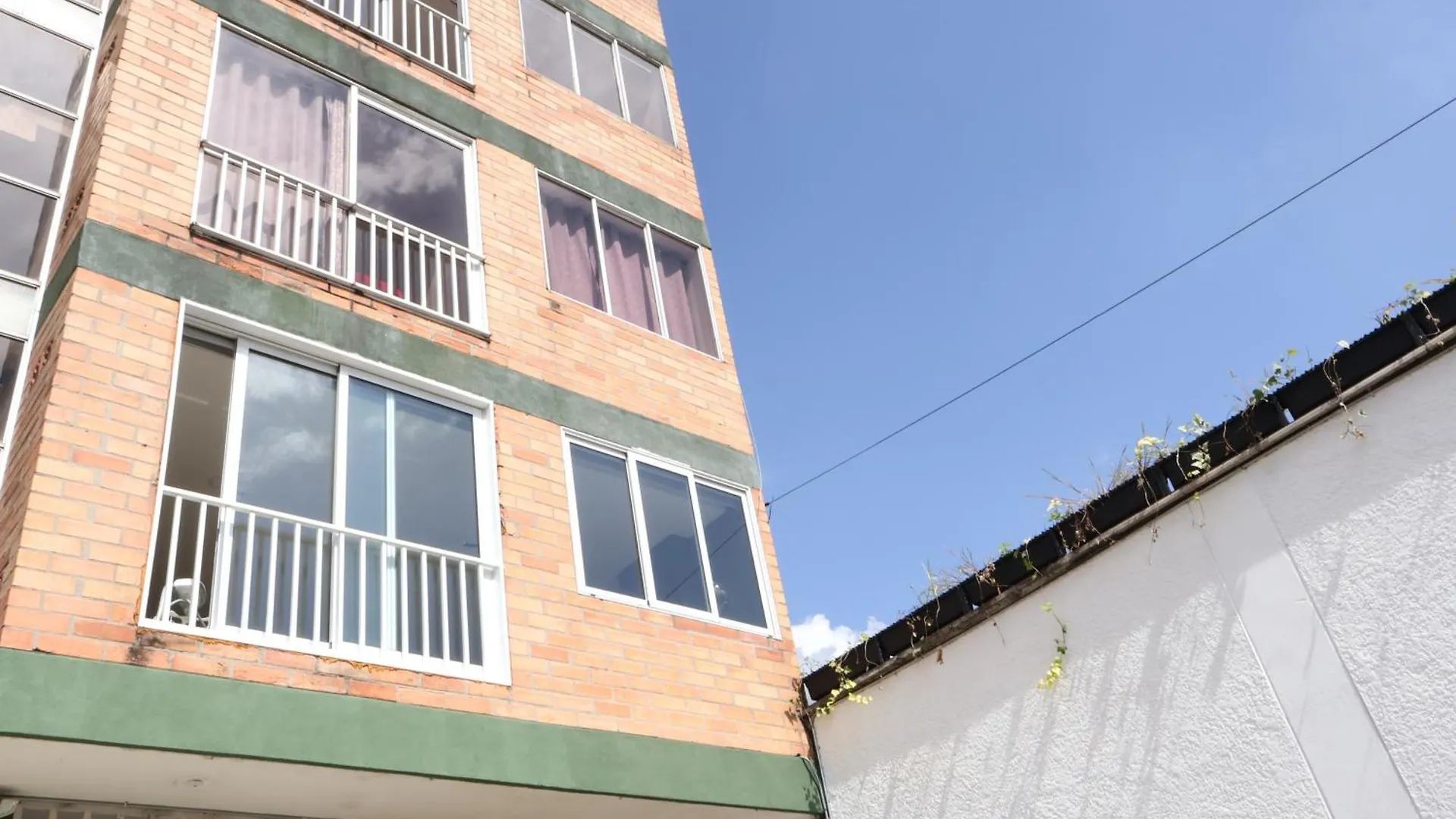 Living Poblado Manila 3027 Habitacion Individual 麦德林